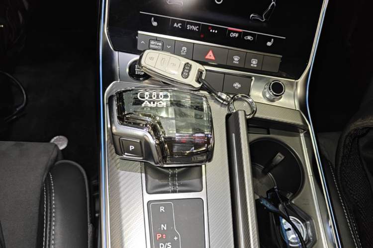 Used Audi A7L 2022 45 TFSI S-line Dream-Building Edition Gear Lever