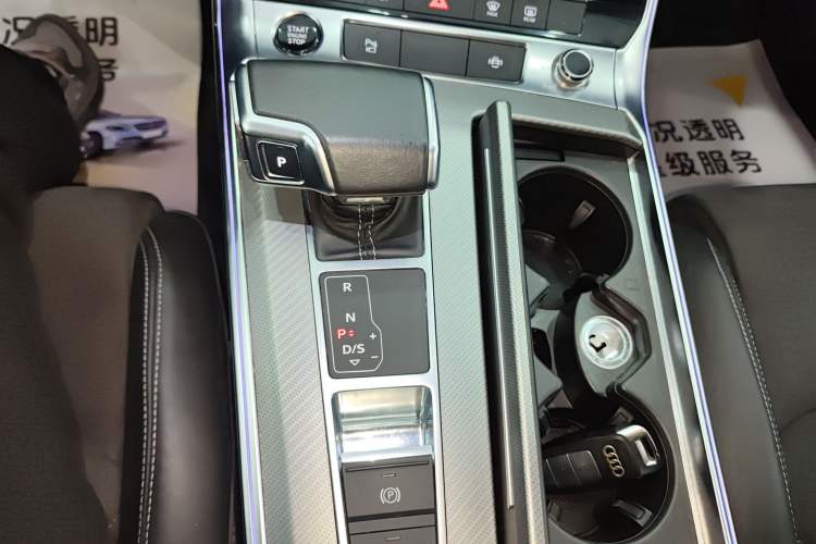 Used Audi A7L 2022 45 TFSI S-line Dream-Building Edition Gear Lever