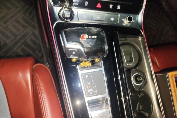 Used Audi A7L 2022 45 TFSI quattro S-line Black Warrior Edition Gear Lever