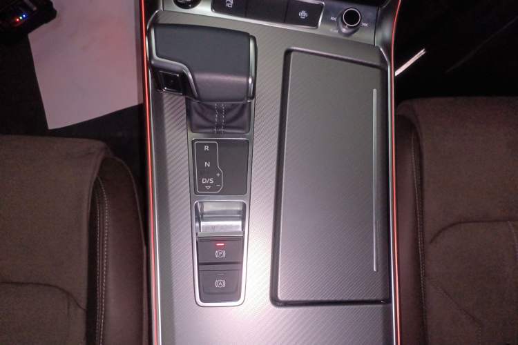 Used Audi A7L 2022 45 TFSI S-line Dream-Building Edition Gear Lever