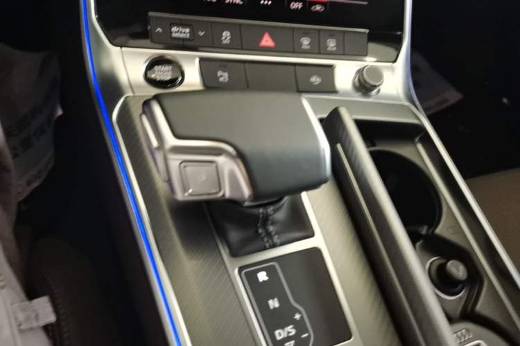 Used Audi A7L 2022 45 TFSI S-line Dream-Building Edition Gear Lever