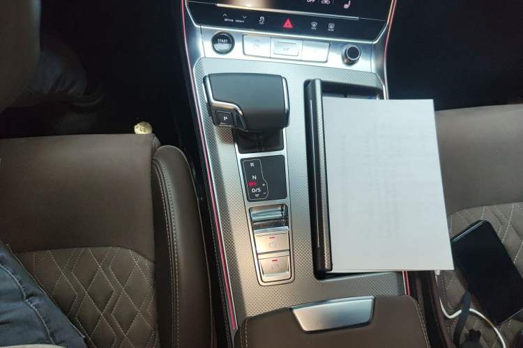 Used Audi A7L 2022 45 TFSI quattro S-line Wind Rider Gear Lever