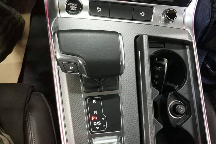Used Audi A7L 2022 45 TFSI S-line Dream-Building Edition Gear Lever