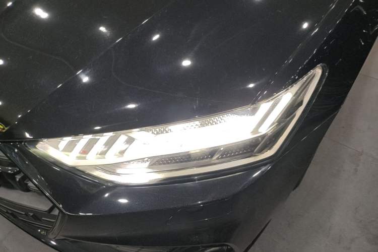 Used Audi A7L 2022 45 TFSI quattro S-line Visionary Edition Obsidian Black Package Left Front Headlight