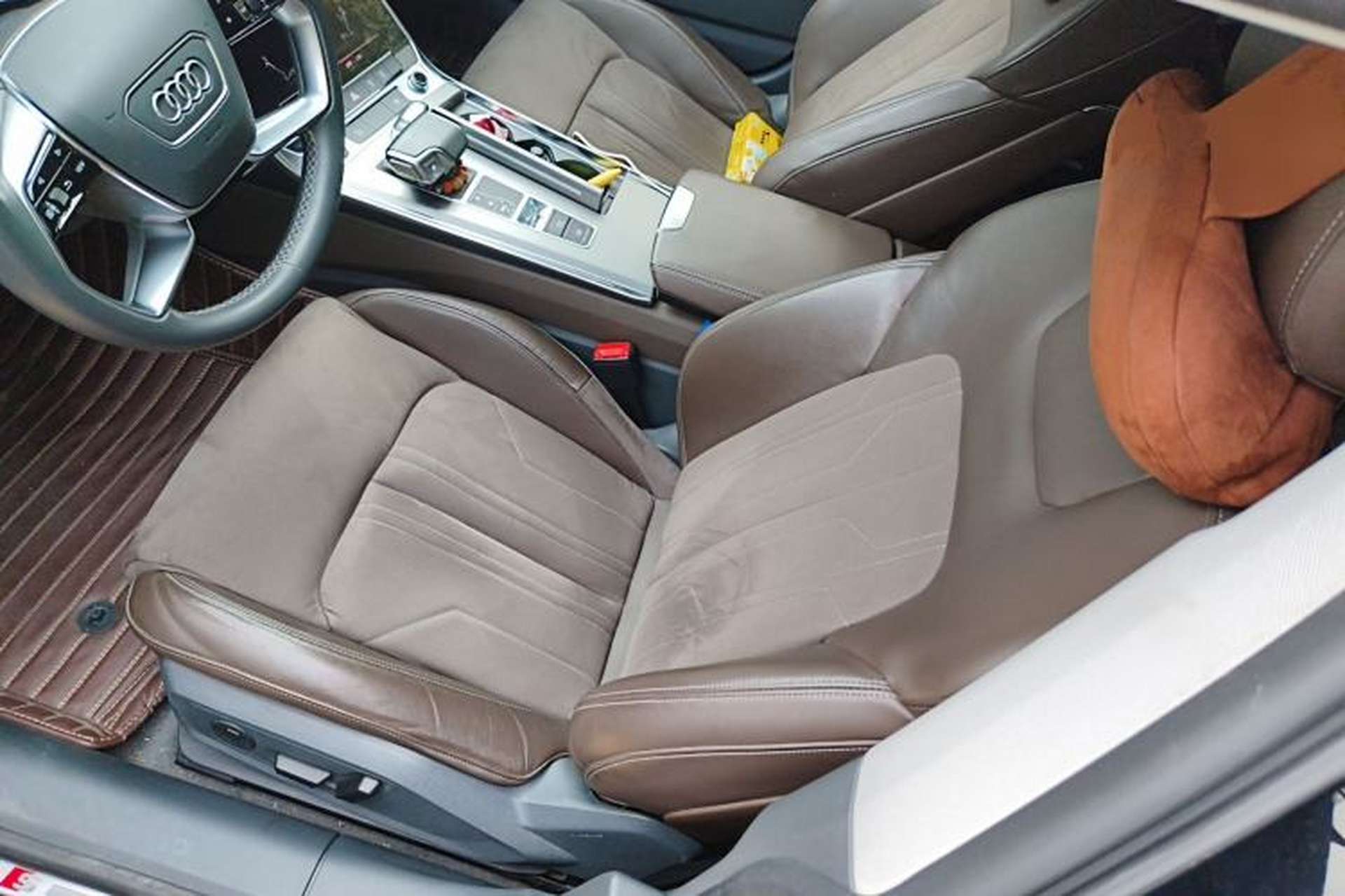 Used Audi A7L 2022 45 TFSI S-line Dream-Building Edition Left Front Seat
