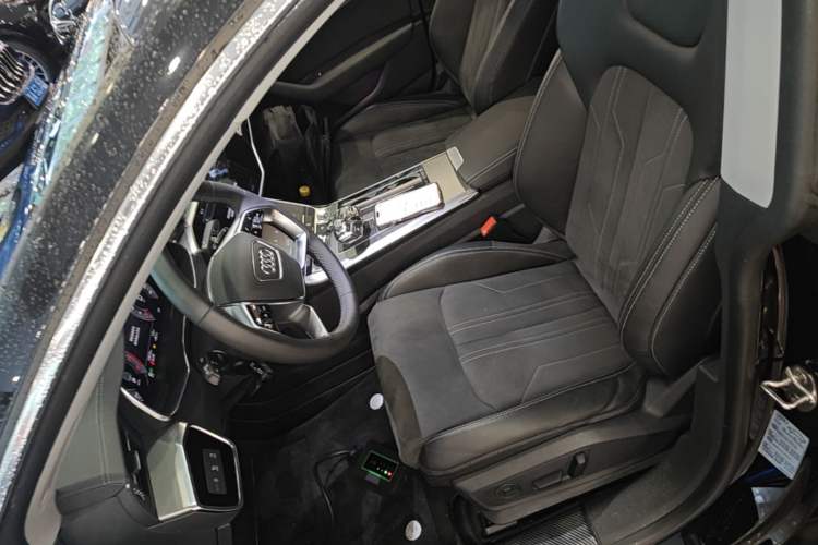 Used Audi A7L 2022 45 TFSI S-line Dream-Building Edition Left Front Seat