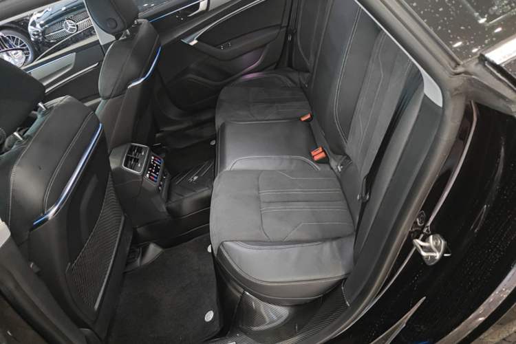 Used Audi A7L 2022 45 TFSI S-line Dream-Building Edition Left Rear Seat