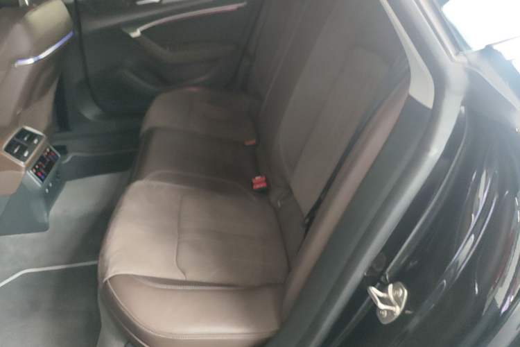 Used Audi A7L 2022 45 TFSI S-line Dream-Building Edition Left Rear Seat