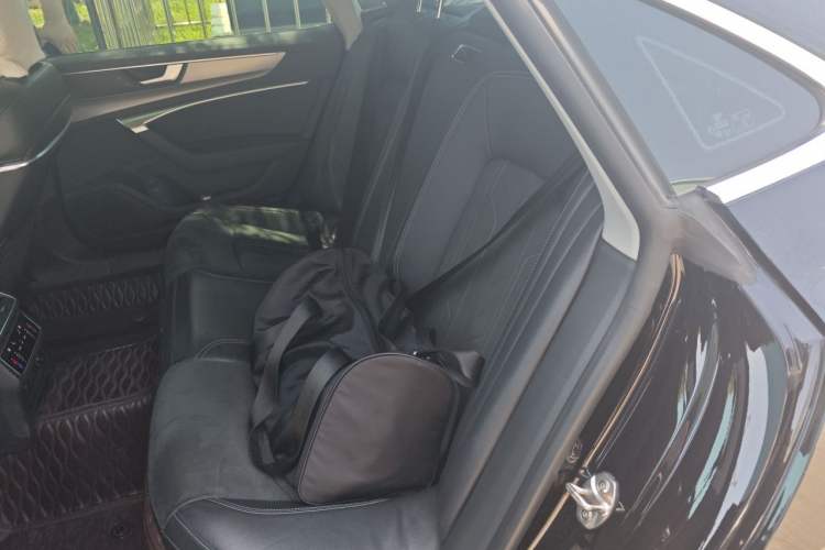 Used Audi A7L 2022 45 TFSI S-line Dream-Building Edition Left Rear Seat