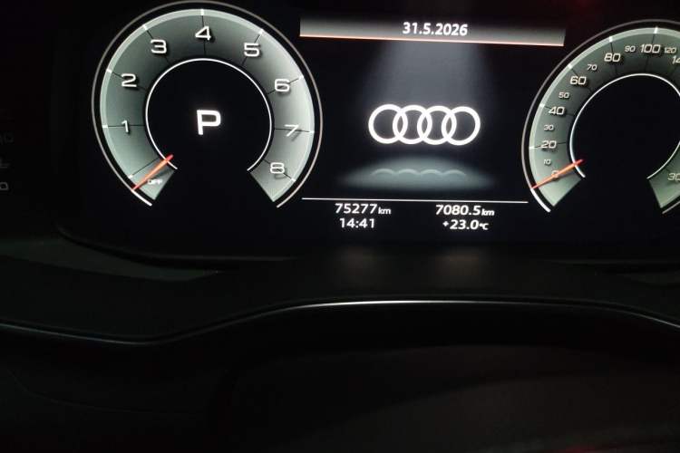 Used Audi A7L 2022 45 TFSI quattro S-line Wind Rider Odometer Close Up