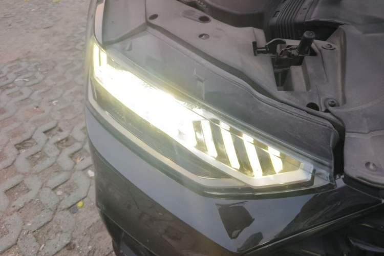 Used Audi A7L 2022 45 TFSI quattro S-line Wind Rider Right Front Headlight