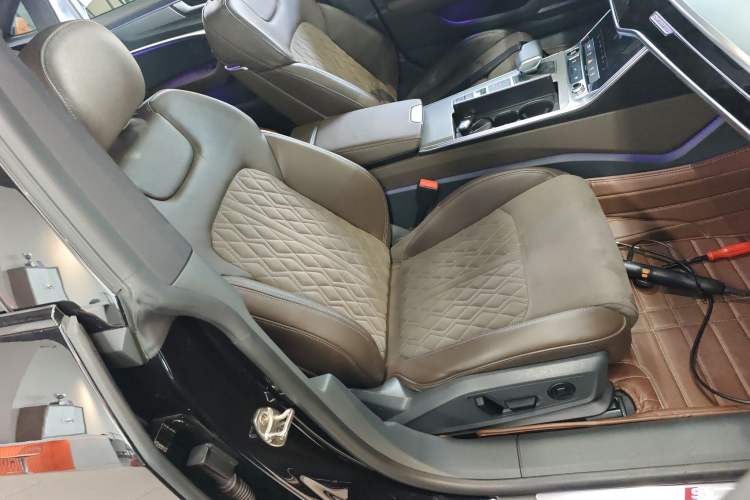 Used Audi A7L 2022 45 TFSI quattro S-line Wind Rider Right Front Seat
