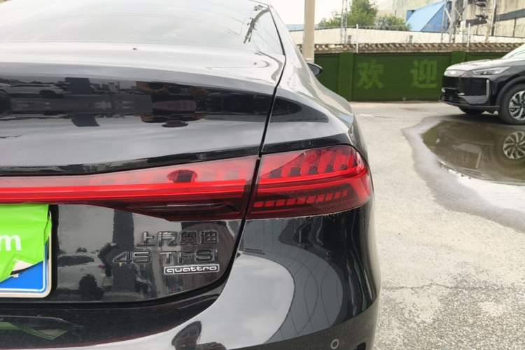 Used Audi A7L 2022 45 TFSI quattro S-line Wind Rider Right Rear Taillight