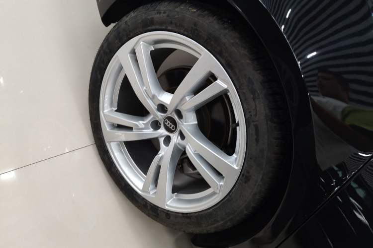 Used Audi A7L 2022 45 TFSI S-line Dream-Building Edition Right Rear Wheel Hub