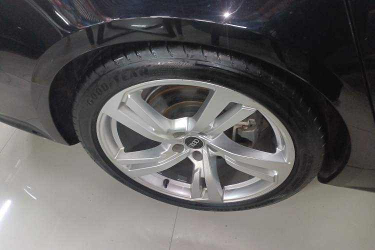 Used Audi A7L 2022 45 TFSI S-line Dream-Building Edition Right Rear Wheel Hub
