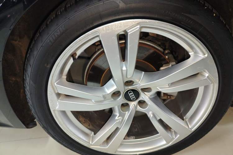 Used Audi A7L 2022 45 TFSI S-line Dream-Building Edition Right Rear Wheel Hub