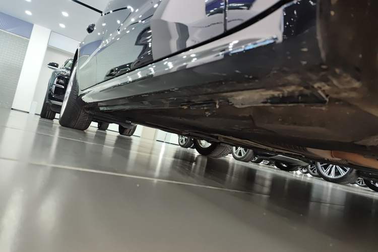 Used Audi A7L 2022 45 TFSI S-line Dream-Building Edition Right Side Sill