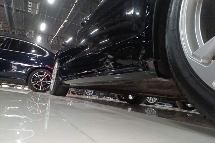 Used Audi A7L 2022 45 TFSI S-line Dream-Building Edition Right Side Sill