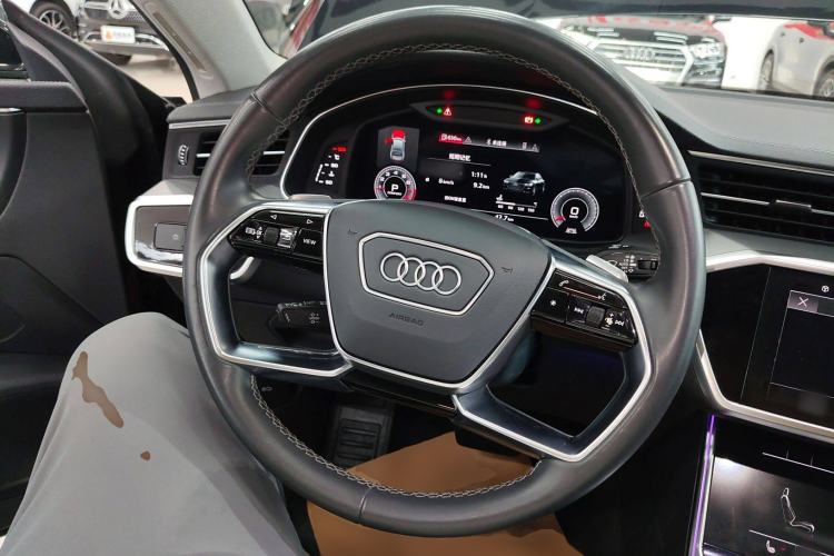 Used Audi A7L 2022 45 TFSI S-line Dream-Building Edition Steering Wheel