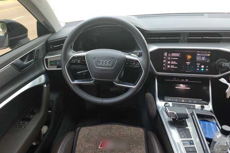 Used Audi A7L 2022 45 TFSI quattro S-line Visionary Crystal Package Steering Wheel