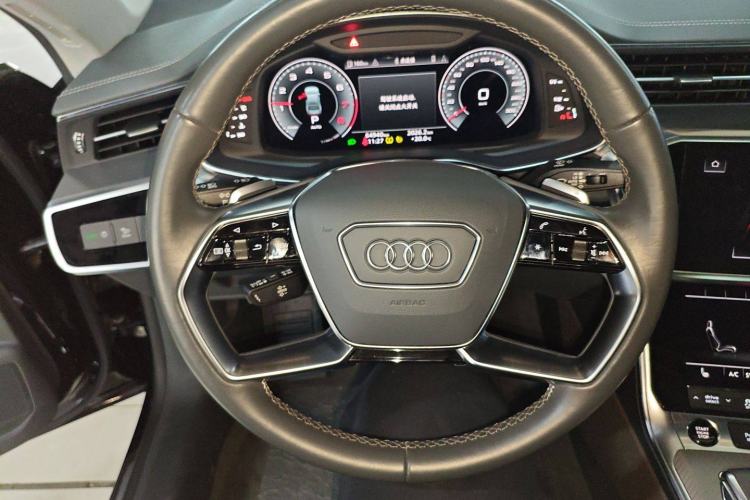 Used Audi A7L 2022 45 TFSI S-line Dream-Building Edition Steering Wheel