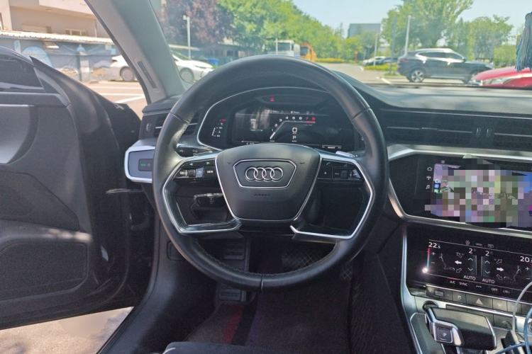 Used Audi A7L 2022 45 TFSI S-line Dream-Building Edition Steering Wheel