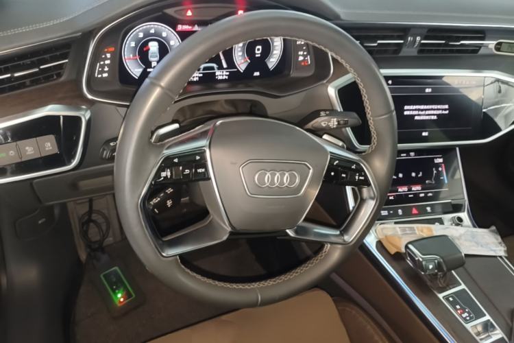 Used Audi A7L 2022 45 TFSI S-line Dream-Building Crystal Flow Package Steering Wheel