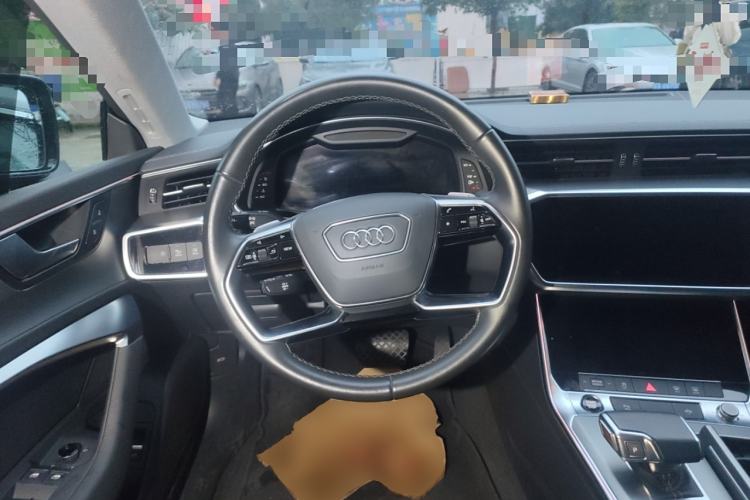 Used Audi A7L 2022 45 TFSI S-line Dream-Building Edition Steering Wheel