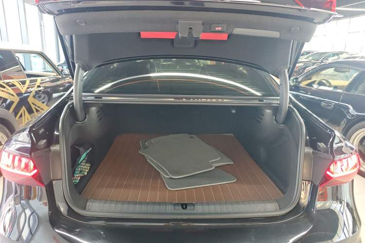 Used Audi A7L 2022 45 TFSI quattro S-line Wind Rider Trunk