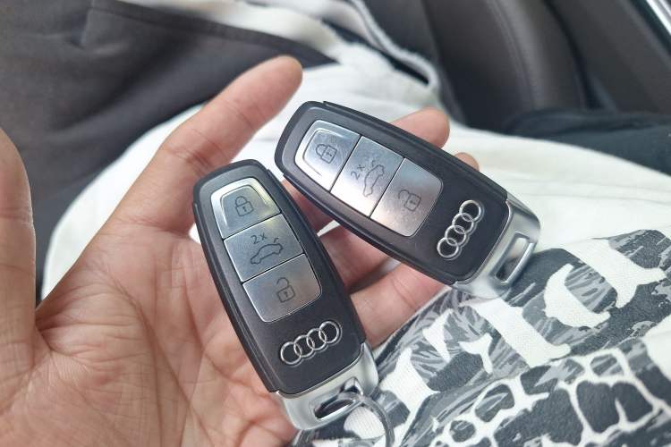 Used Audi A7L 2022 45 TFSI S-line Dream-Building Edition Vehicle Key