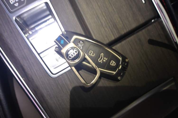 Used Audi A7L 2022 55 TFSI quattro S-line Avantgarde Black Package Vehicle Key