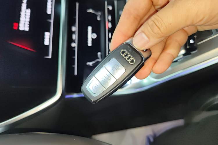 Used Audi A7L 2022 45 TFSI S-line Dream-Building Edition Vehicle Key