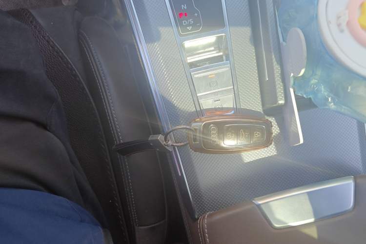 Used Audi A7L 2022 45 TFSI quattro S-line Wind Rider Vehicle Key