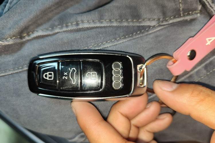 Used Audi A7L 2022 45 TFSI quattro S-line Wind Rider Vehicle Key