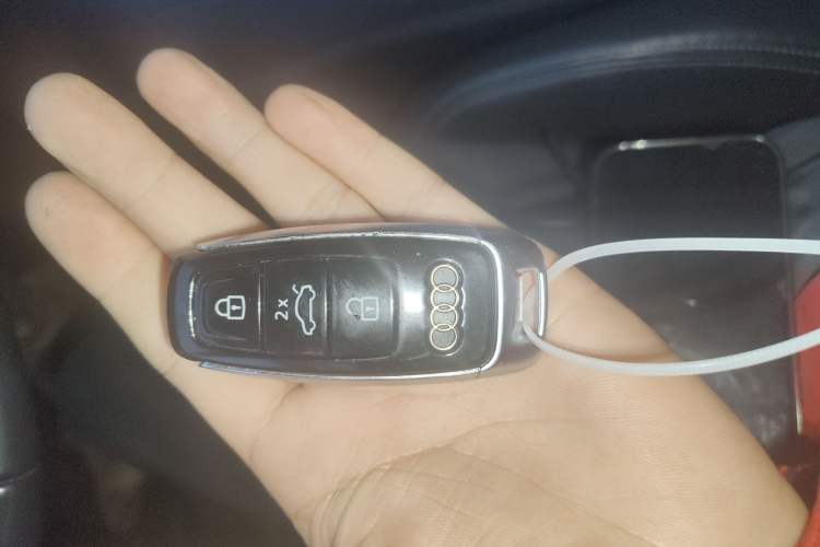Used Audi A7L 2022 45 TFSI S-line Dream-Building Edition Vehicle Key