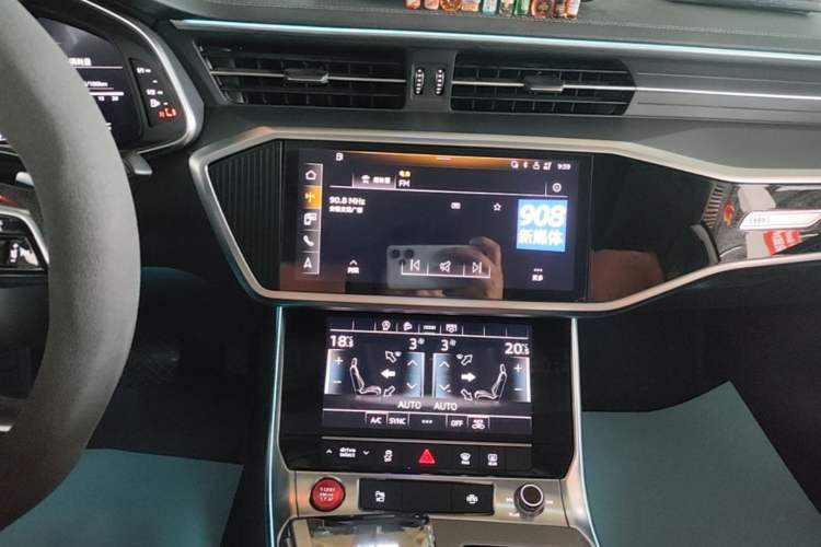 Used Audi A7L 2022 45 TFSI S-line Dream-Building Edition Audio And AC Panel