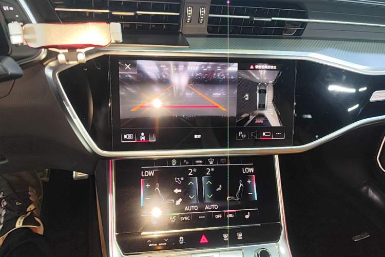 Used Audi A7L 2022 55 TFSI quattro S-line Edition One First Edition Audio And AC Panel