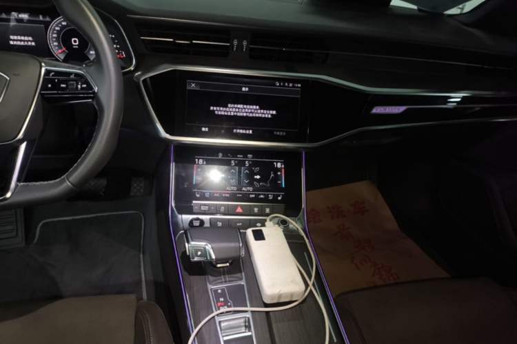 Used Audi A7L 2022 55 TFSI quattro S-line Zhiyuan Crystal Flow Package Audio And AC Panel