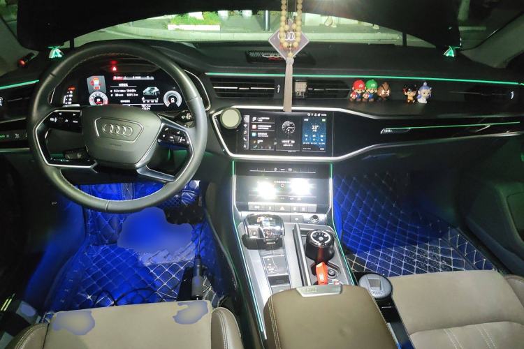 Used Audi A7L 2022 45 TFSI S-line Dream-Building Edition Center Console