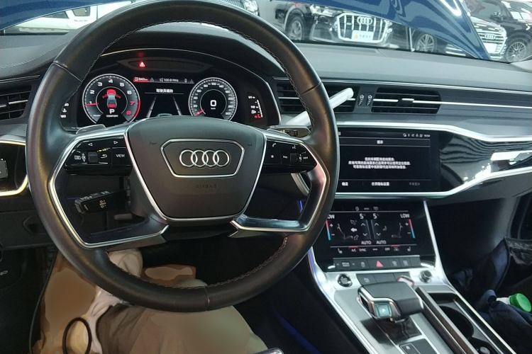 Used Audi A7L 2022 45 TFSI S-line Dream-Building Edition Center Console