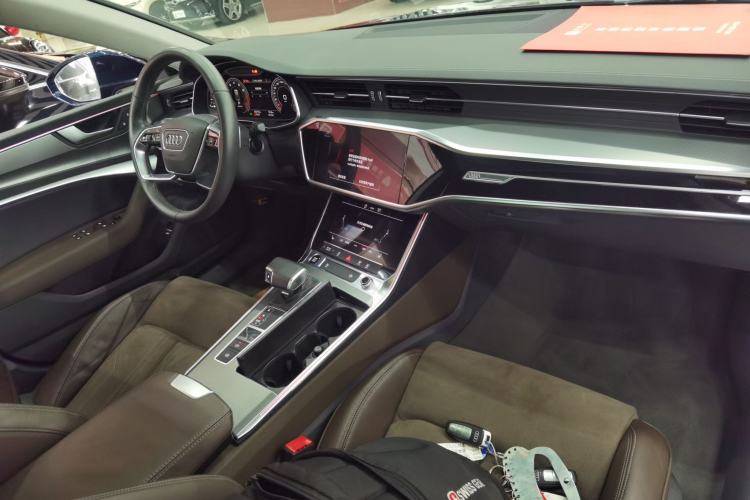 Used Audi A7L 2022 45 TFSI S-line Dream-Building Edition Center Console