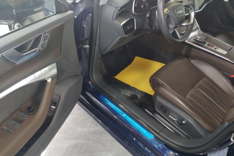 Used Audi A7L 2022 55 TFSI quattro S-line Zhiyuan Crystal Flow Package Driver Seat