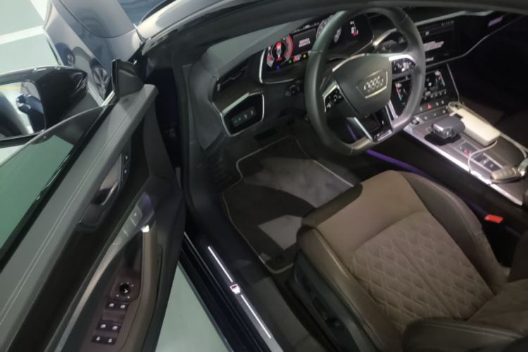 Used Audi A7L 2022 55 TFSI quattro S-line Zhiyuan Crystal Flow Package Driver Seat