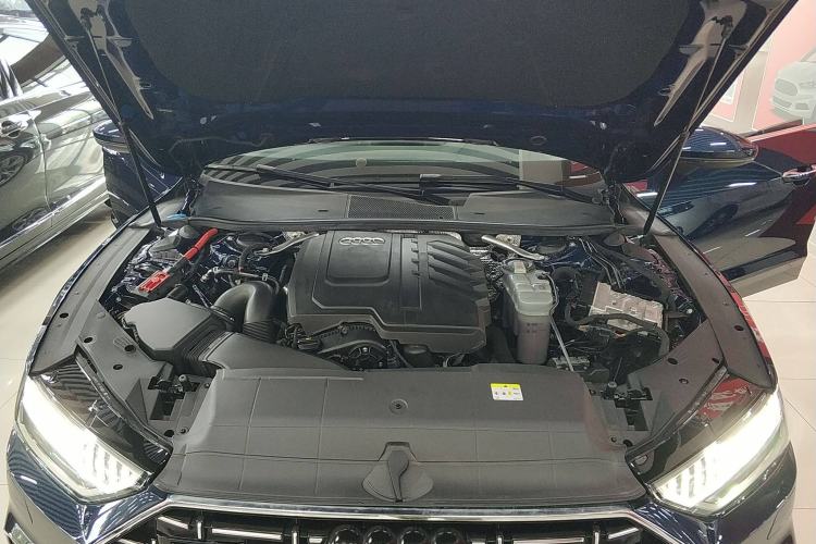 Used Audi A7L 2022 45 TFSI S-line Dream-Building Edition Engine Bay