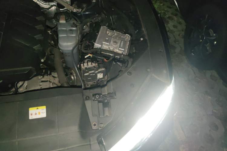 Used Audi A7L 2022 45 TFSI S-line Dream-Building Edition Engine Bay Left