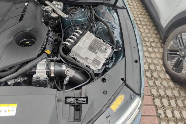 Used Audi A7L 2022 55 TFSI quattro S-line Edition One First Edition Engine Bay Left