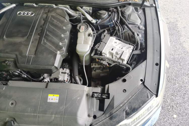 Used Audi A7L 2022 45 TFSI S-line Dream-Building Edition Engine Bay Left
