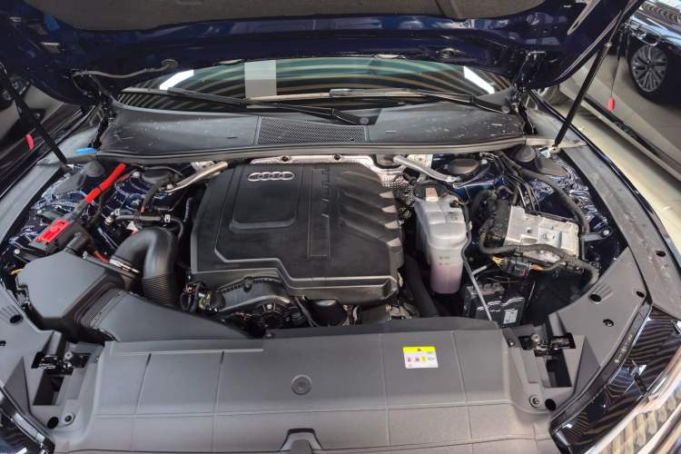 Used Audi A7L 2022 45 TFSI S-line Dream-Building Edition Engine Bay