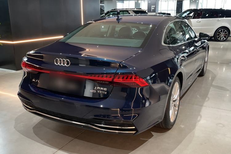 Used Audi A7L 2022 45 TFSI S-line Dream-Building Crystal Flow Package Exterior 3