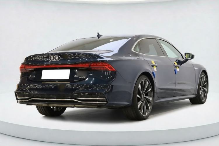 Used Audi A7L 2022 55 TFSI quattro S-line Zhiyuan Crystal Flow Package Exterior 4